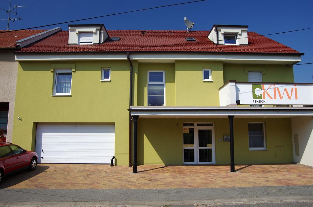 Pension Kiwi Mikulov Exterior foto